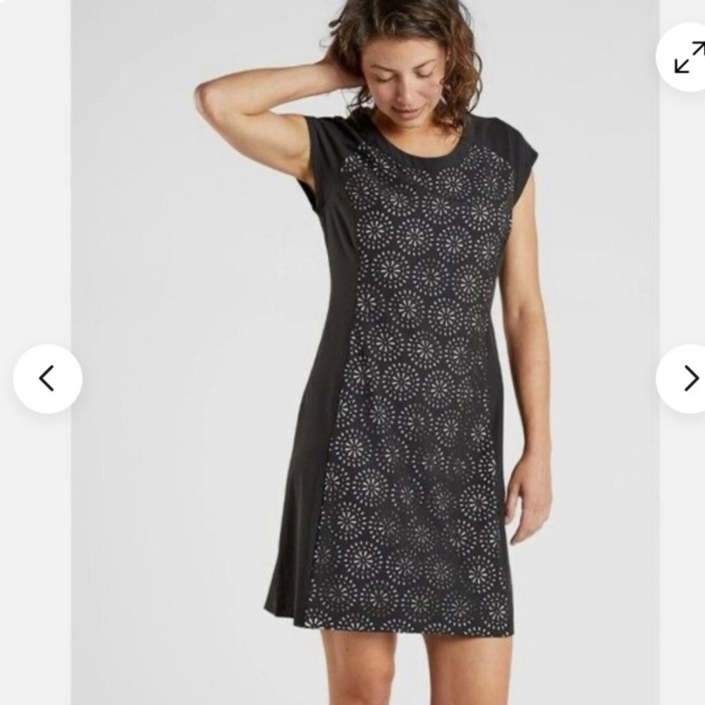 Krimson Klover Jasmine Black White Floralโ Laser Cut Dress size medium athletic